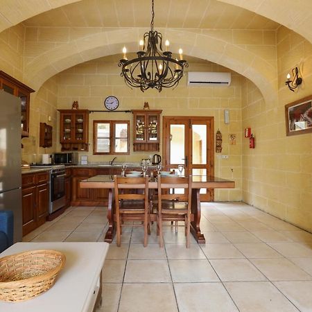 Superb Maltese Farmhouse With Private Pool Villa Victoria Eksteriør billede